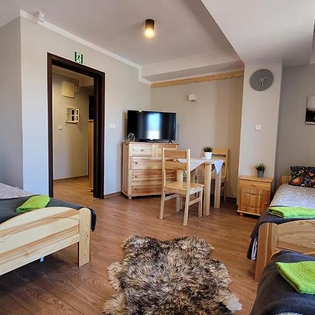 ザコパネApartament Wagonik 303 - Budynek "Polskie Koleje Linowe" Krupowki 48アパートメント エクステリア 写真